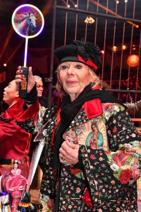 Linda G Thompson Premiere winter season 2025 Circus Krone Ich Du, Wir Krone Manege Kronebau Munich December 25, 2025