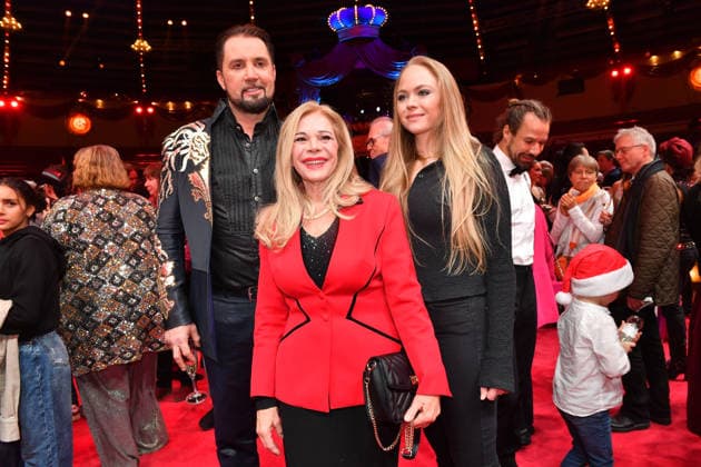 Martin Lacey jr And Julia Kent with daughter Premiere winter season 2025 Circus Krone Ich Du, Wir Krone Manege Kronebau Munich December 25, 2025