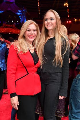 Julia Kent with daughter Premiere winter season 2025 Circus Krone Ich Du, Wir Krone Manege Krone Munich December 25, 2025
