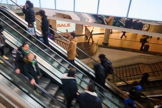 December 26, 2025, Toronto, On, Canada: Shoppers pass through Eaton Centre on Boxing Day in Toronto, on Friday, Dec. 26, 2025. Toronto Canada  - ZUMAc35_ 20251226_zaf_c35_028 Copyright: xSammyxKoganx