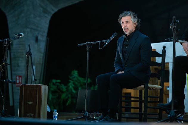 December 26, 2025, Madrid, Spain: The singer Jose Arcangel Ramos, known as Arcangel, performs during the concert at the parish of Our Lady of Guadalupe in Madrid. Madrid Spain - ZUMAs197 20251226_aaa_s197_080 Copyright: xAtilanoxGarciax