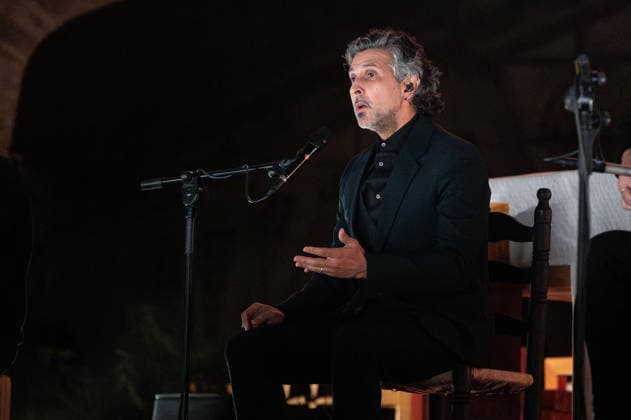 December 26, 2025, Madrid, Spain: The singer Jose Arcangel Ramos, known as Arcangel, performs during the concert at the parish of Our Lady of Guadalupe in Madrid. Madrid Spain - ZUMAs197 20251226_aaa_s197_081 Copyright: xAtilanoxGarciax