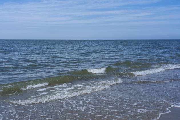 Brandung mit Wellen an der Nordsee Küste, Provinzen Zeeland, Niederlande Surf with waves on the North Sea coast, Zeeland provinces, Netherlands Copyright: imageBROKER Fotowerkstatt-ks ibxknr16052608.jpg