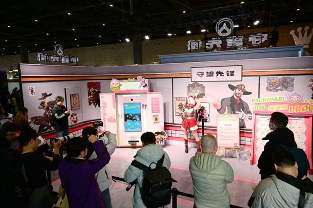 COMICUP 32 HANGZHOU, CHINA - DECEMBER 27, 2025 - Enthusiasts participate in COMICUP 32 exhibition in Hangzhou, Zhejiang Province, China on December 27, 2025. Hangzhou Zhejiang China  Copyright: xCFOTOx i1766882189551