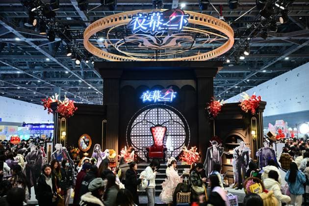 COMICUP 32 HANGZHOU, CHINA - DECEMBER 27, 2025 - Enthusiasts participate in COMICUP 32 exhibition in Hangzhou, Zhejiang Province, China on December 27, 2025. Hangzhou Zhejiang China  Copyright: xCFOTOx i1766882256550