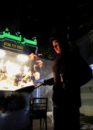 Street Stall in Erbil A Kurdish vendor cooks food in a pan in Erbil, Iraq s Kurdistan region, on December 13, 2025. Boiled fava beans and turnips, locally known as Paqle u Shilam, serve as a staple low-cost winter food and a source of income for workers in the informal economy of the Kurdistan Region of Iraq. Erbil Erbil Iraq Copyright: xSaburxRashidx