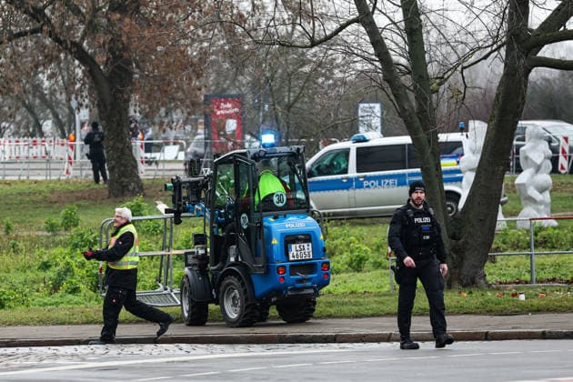 The police have cordoned off the area around St. Johns Church, churches and the state capital invite you to a memorial service in St. Johns Church on December 20 The ecumenical service begins at 11 a.m. The attack on the Magdeburg Christmas market will be the first anniversary in the state capital on December 20, 2025