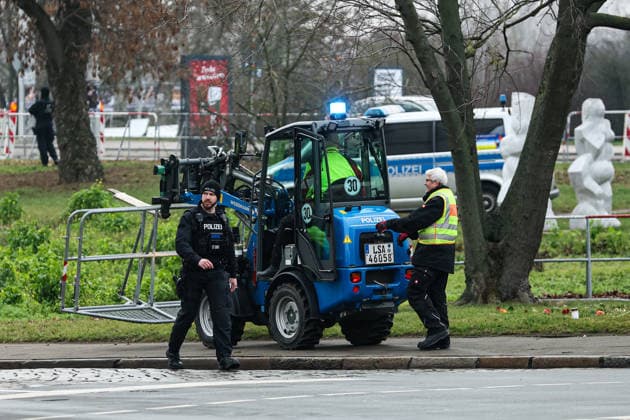 The police have cordoned off the area around St. Johns Church, churches and the state capital invite you to a memorial service in St. Johns Church on December 20 The ecumenical service begins at 11 a.m. The attack on the Magdeburg Christmas market will be the first anniversary in the state capital on December 20, 2025