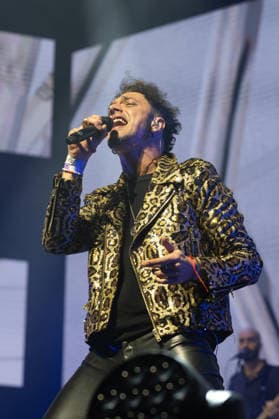 December 27, 2025, Madrid, Spain: Singer Gabriel de la Rosa, of the band Shinova performs during the concert at the Movistar Arena. Madrid Spain - ZUMAs197 20251227_aaa_s197_121 Copyright: xAtilanoxGarciax