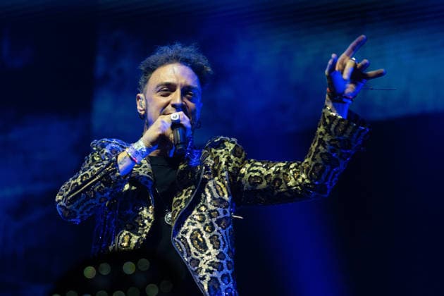 December 27, 2025, Madrid, Spain: Singer Gabriel de la Rosa, of the band Shinova performs during the concert at the Movistar Arena. Madrid Spain - ZUMAs197 20251227_aaa_s197_133 Copyright: xAtilanoxGarciax