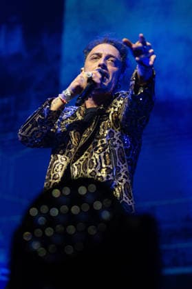 December 27, 2025, Madrid, Spain: Singer Gabriel de la Rosa, of the band Shinova performs during the concert at the Movistar Arena. Madrid Spain - ZUMAs197 20251227_aaa_s197_134 Copyright: xAtilanoxGarciax