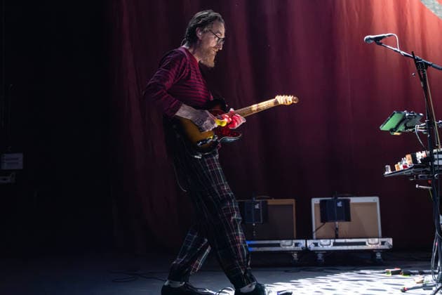 December 27, 2025, London, London, United Kingdom: Lu Edmonds seen performing live on stage with band PiL at O2 Forum Kentish Town. Band Public Image Ltd PiL fronted by John Lydon AKA Johnny Rotten performed at the O2 Forum Kentish Town, London, UK on the first date of their This is not the last tour, Winter UK Tour on December 27th 2025.Pil band members are John Lydon , Lu Edmonds, Scott Firth and Mark Roberts London United Kingdom - ZUMAs197 20251227_aaa_s197_165 Copyright: xBonniexBritainx