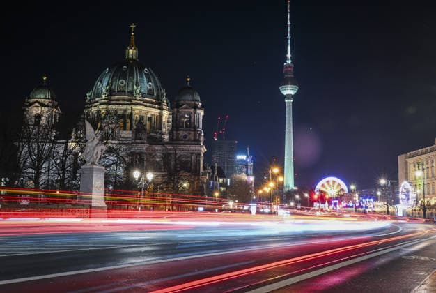 Berlin during the night BERLIN, GERMANY - DECEMBER 28: A view of Berlin Cathedral (Berliner Dom) and Fernsehturm (Television Tower) with night lights and flowing traffic in Berlin, Germany on December 28, 2025. Halil Sagirkaya Anadolu Berlin Germany. Editorial use only. Please get in touch for any other usage.  Copyright: x2025xAnadoluxHalilxSagirkayax