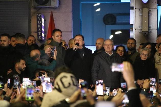 Kosovo PM Kurti declares victory after early vote PRISTINA, KOSOVO - DECEMBER 28: Kosovo’s Prime Minister Albin Kurti celebrates with supporters in the center of the capital following early parliamentary elections, in Pristina, Kosovo on December 28, 2025. With around 98 percent of the ballots counted, Kurti’s Self-Determination Movement (Vetevendosje) declared victory after securing 49.62 percent of the vote. Erkin Keci Anadolu Pristina Kosovo. Editorial use only. Please get in touch for any other usage.  Copyright: x2025xAnadoluxErkinxKecix