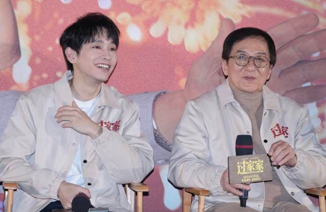 BEIJING, CHINA - DECEMBER 28: Actor Peng Yuchang (L) and actor Jackie Chan attend the premiere of film Unexpected Family on December 28, 2025 in Beijing, China.  Copyright: xVCGx 111612375173