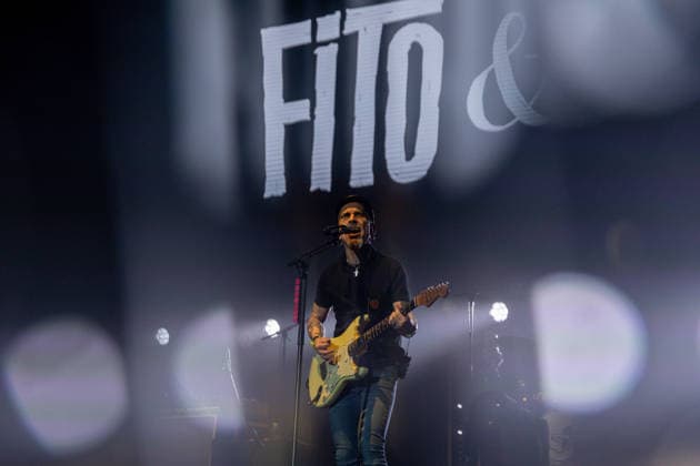 Fito Fitipaldis performs at the Movistar Arena The musical group Fito Fitipaldis during their concert at the Movistar Arena, on December 29, 2025, in Madrid Spain Fito y Fitipaldis return to the Movistar Arena in Madrid more than two years later, within their tour Aullidos Tour, in which they will combine their classic songs with new songs On the stage also sounds El monte de los aullidos, their eighth album Espana  Copyright: xRicardoxRubiox 7190298