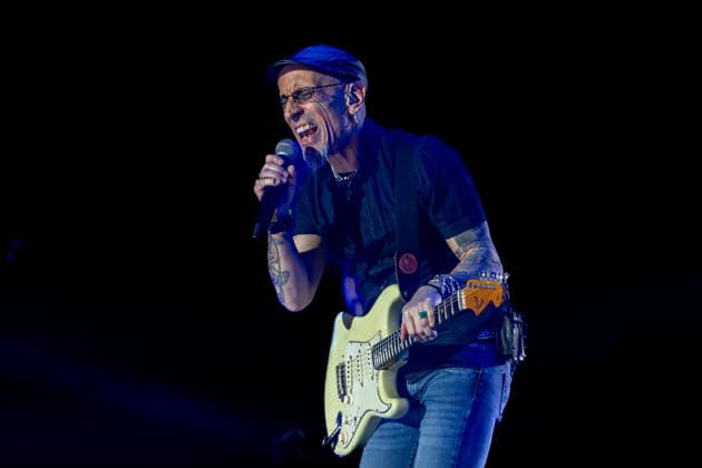 Fito Fitipaldis performs at the Movistar Arena The musical group Fito Fitipaldis during their concert at the Movistar Arena, on December 29, 2025, in Madrid Spain Fito y Fitipaldis return to the Movistar Arena in Madrid more than two years later, within their tour Aullidos Tour, in which they will combine their classic songs with new songs On the stage also sounds El monte de los aullidos, their eighth album Espana  Copyright: xRicardoxRubiox 7190302