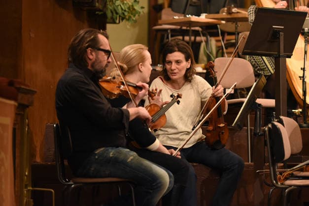 (251229) -- VIENNA, Dec. 29, 2025 -- Members of the Vienna Philharmonic are seen at the rehearsal of the 2026 Vienna Philharmonic New Year s Concert in Vienna, Austria, Dec. 29, 2025. ) AUSTRIA-VIENNA-NEW YEAR CONCERT-REHEARSAL HexCanling 