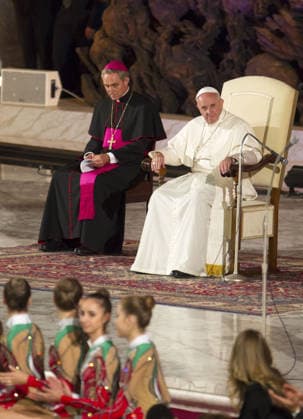 Opening ceremony of the Sport at the Service of Humanity in Vatican VATICAN CITY, VATICAN - OCTOBER 05 : Pope Francis (R) and Monseigneur Georg Gaenswein (L) attend the opening ceremony of the Sport at the Service of Humanity global conference at the Paul VI hall in Vatican City, Vatican on October 05, 2016. Holy See (Vatican City State) World. Editorial use only. Please get in touch for any other usage.  Copyright: x2025xAnadoluxRiccardoxDexLucax