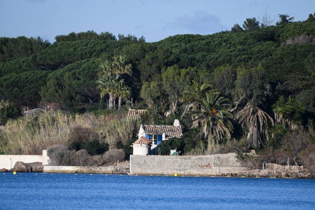 ‘La Madrague’ The Iconic Seafront Villa of Brigitte Bardot - Saint-Tropez ‘La Madrague’, the iconic seafront villa of Brigitte Bardot, in Saint Tropez, France, on December 30, 2025. Photo by Florian Poitout ABACAPRESS.COM Saint Tropez France  Copyright: xPoitoutxFlorian ABACAx