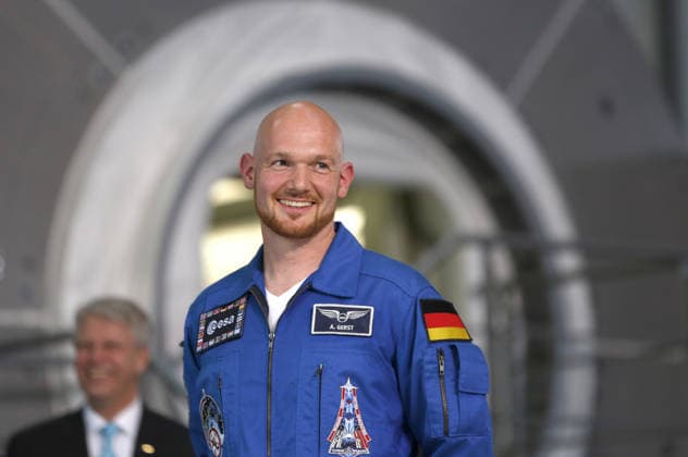 German Chancellor Merkel visits Columbus space laboratory training unit in Cologne COLOGNE, GERMANY - MAY 18: German ESA astronaut Alexander Gerst visits the training unit of the Columbus space laboratory at the European Astronaut training centre of the European Space Agency ESA in Cologne, Germany on May 18, 2016. Germany World. Editorial use only. Please get in touch for any other usage.  Copyright: x2025xAnadoluxInaxFassbenderx