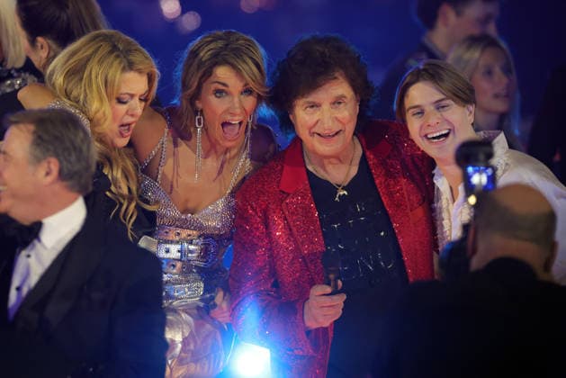 Silvester Schlagerboom 2026 live Die Wunderlichtershow Alina Alina Wichmann , Anna Maria Zimmermann, Olaf der Flipper Olaf Heinz Malolepski and Vincent Gross Silvester Schlagerboom 2026 on December 31, 2025 in the basketball arena of FC Bayern Munich, BMW Park Munich