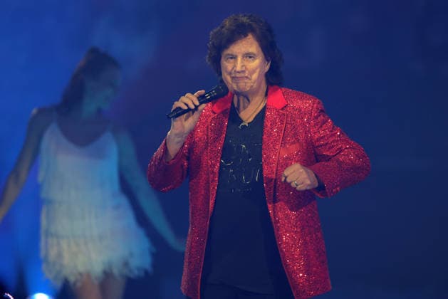 Silvester Schlagerboom 2026 live Die Wunderlichtershow Olaf der Flipper Olaf Heinz Malolepski, German pop singer Silvester Schlagerboom 2026 on December 31, 2025 in the basketball arena of FC Bayern Munich, BMW Park Munich