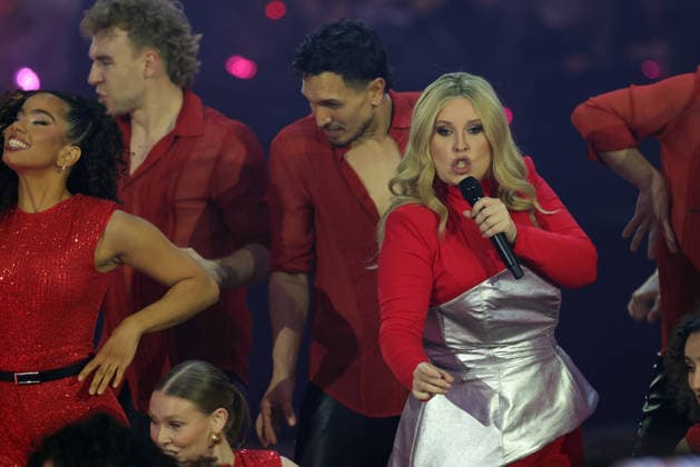 Silvester Schlagerboom 2026 live Die Wunderlichtershow Maite Kelly US singer Silvester Schlagerboom 2026 on December 31, 2025 in the basketball arena of FC Bayern Munich, BMW Park Munich