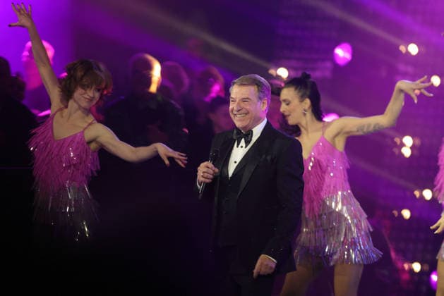 Silvester Schlagerboom 2026 live Die Wunderlichtershow Patrick Lindner German pop singer Silvester Schlagerboom 2026 on December 31, 2025 in the basketball arena of FC Bayern Munich, BMW Park Munich