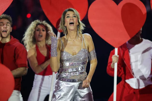 Silvester Schlagerboom 2026 live Die Wunderlichtershow Anna Maria Zimmermann German party hit singer Silvester Schlagerboom 2026 on December 31, 2025 in the basketball arena of FC Bayern Munich, BMW Park Munich
