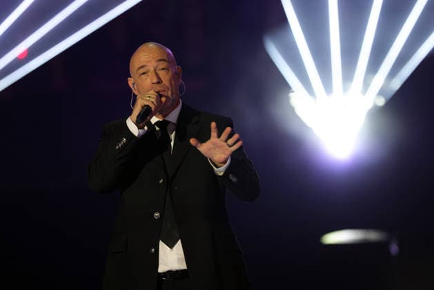 Silvester Schlagerboom 2026 live Die Wunderlichtershow Der Graf Singer of the German music group Unheilig Silvester Schlagerboom 2026 on December 31, 2025 in the basketball arena of FC Bayern Munich, BMW Park Munich