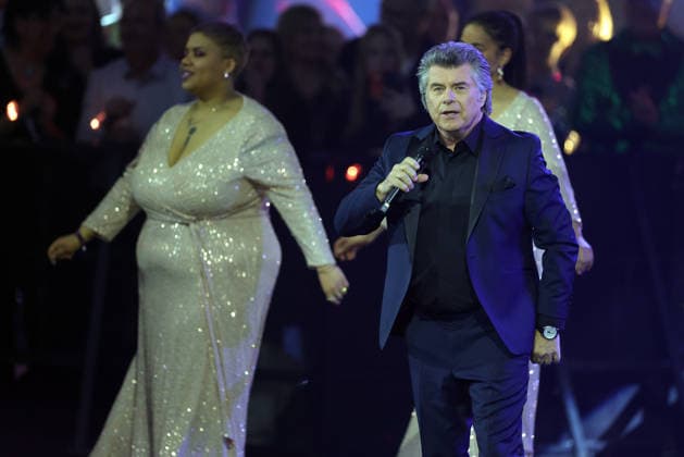 Silvester Schlagerboom 2026 live Die Wunderlichtershow Andy Borg Austrian pop singer and TV presenter Silvester Schlagerboom 2026 on December 31, 2025 in the basketball arena of FC Bayern Munich, BMW Park Munich