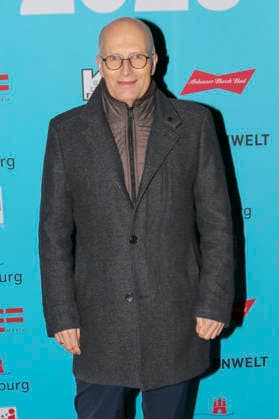 abb Peter Tschentscher SPD politician First Mayor of the Free and Hanseatic City of Hamburg in front of the blue photo wall at the ZDF New Years Eve Show Welcome 2026 in the Port of Hamburg on 31 12 2025 Hamburg Germany