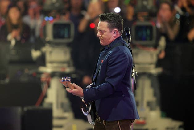 Silvester Schlagerboom 2026 live Die Wunderlichtershow Stefan Mross German singer and TV presenter Silvester Schlagerboom 2026 on December 31, 2025 in the basketball arena of FC Bayern Munich, BMW Park Munich