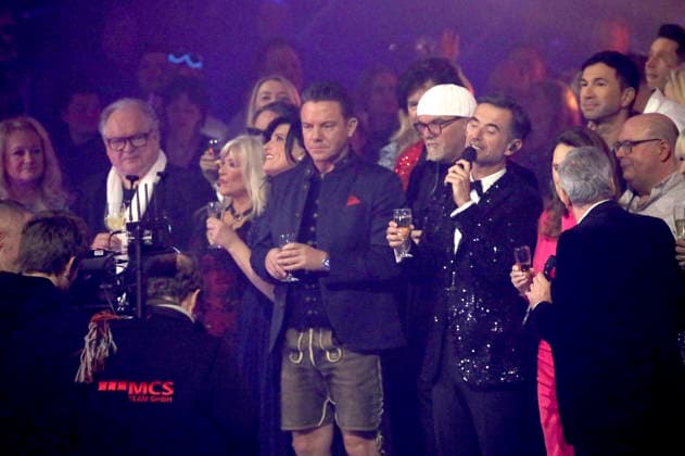 Heinz Rudolf Kunze, Samantha Fox, Linda Birgitte Olsen, Stefan Mross, DJ Ötzi, Florian Silbereisen und Birgit Borg in der TV-Show Silvester-Schlagerbooom 2026 live - Die Wunderlichtershow! im BMW Park. München, 31.12.2025 Foto:xAgenturxWehnertx xGränzdörferx xFuturexImagex silvester_schlagerbooom_5593