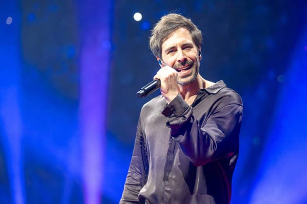 Max Giesinger Max Giesinger, German singer, songwriter and music producer , Holiday on Ice CINEMA OF DREAMS, Premiere in Munich with guest star Max Giesinger, 02 01 2026 Muenchen Bayern Germany Copyright: xkolbert-press UlrichxGamelx