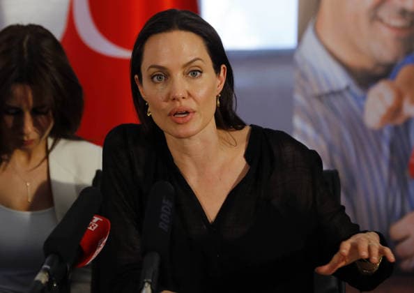 Antonio Guterres and Angelina Jolie visit refugees MARDIN, TURKEY - JUNE 20 : U.N. Special Envoy for Refugees Angelina Jolie and U.N. High Commissioner for Refugees Antonio Guterres (not seen) attend a press conference after visiting Kurdish, Arab, Turkmen and Ezidi refugees living in Midyat Refugee Camp on World Refugee Day in Turkey s southeastern province of Mardin on June 20, 2015. Mardin Turkey. Editorial use only. Please get in touch for any other usage.  Copyright: x2025xAnadoluxMuratxKaynakx