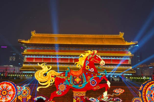XI AN, CHINA - JANUARY 02: People view lantern displays during 2026 Xi an City Wall Lantern Festival on January 2, 2026 in Xi an, Shaanxi Province of China. The 2026 Xi an City Wall Lantern Festival was launched on New Year s Day, extending its radiance for an unprecedented 81 days until March 22.  Copyright: xVCGx 111613059245