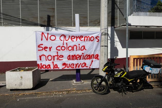 January 3, 2026, Mexico City, Mexico: Demonstration held outside the Embassy of the United States of America in Mexico City, where participants denounced the invasion of Venezuela by the DONALD TRUMP administration and demanded the release of President NICOLAS MADURO MOROS and CILIA FLORES, First Lady. Mexico City Mexico - ZUMAl178 20260103_znp_l178_018 Copyright: xCristianxLeyvax