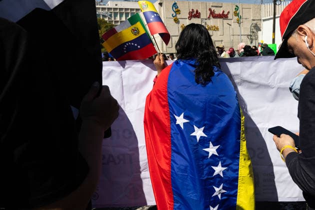 January 3, 2026, Mexico City, Mexico: Demonstration held outside the Embassy of the United States of America in Mexico City, where participants denounced the invasion of Venezuela by the DONALD TRUMP administration and demanded the release of President NICOLAS MADURO MOROS and CILIA FLORES, First Lady. Mexico City Mexico - ZUMAl178 20260103_znp_l178_020 Copyright: xCristianxLeyvax