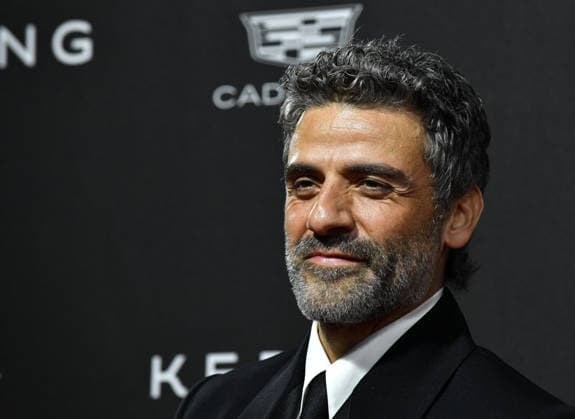 Palm Springs International Film Festival 2026 Oscar Isaac arriving at the 37th Annual Palm Springs International Film Festival held at the Palm Springs Convention Center on January 3, 2026 in Palm Springs, CA. Palm Springs Palm Springs Convention Center California USA Copyright: xTArroyo xAFF-USA.comx
