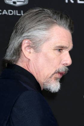 USA - 37th Palm Springs International Film Festival Gala - Palm Springs LOS ANGELES - JAN 3: Ethan Hawke at 37th Palm Springs International Film Festival Gala at the Convention Center on January 3, 2026 in Palm Springs, CA Palm Springs CA USA  Copyright: xKathyxHutchinsx xHutchinsxPhotox