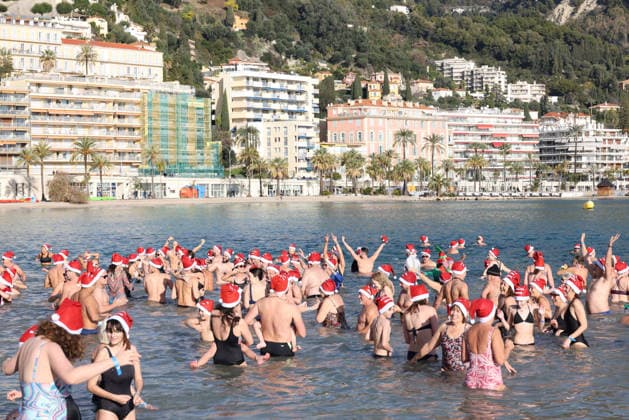 Louis Sarkozy in Menton For New Year’s Day Dip - France Louis Sarkozy and his wife Nathali at Sablettes beach for the New Year s Day swim and at the Menton market in Menton, France, on January 4, 2026. Photo by JC Vinaj ABACAPRESS.COM Menton France  Copyright: xVinajxJean-Charles ABACAx
