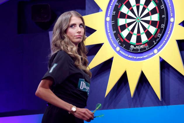 Presenter Cathy Hummels at the Pro7 Celebrity Darts World Championship 2026 at the Maritim Hotel Bonn Bonn, 04 01 2026 NRW Germany Copyright: xChristophxHardtx