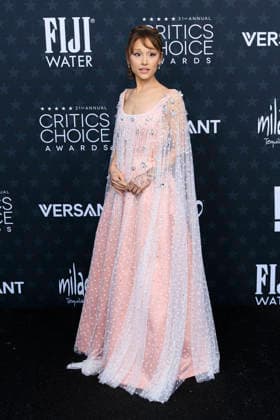 January 4, 2026, Los Angeles, California, USA: Ariana Grande on the red carpet of the 31st Critics Choice Awards on Sunday January 4, 2026 at the Barker Hanger in Santa Monica, California. JAVIER ROJAS PI Los Angeles USA - ZUMAp124 20260104_zaa_p124_011 Copyright: xJavierxRojasx