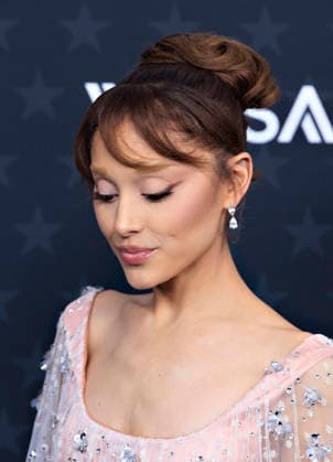January 4, 2026, Los Angeles, California, USA: Ariana Grande on the red carpet of the 31st Critics Choice Awards on Sunday January 4, 2026 at the Barker Hanger in Santa Monica, California. JAVIER ROJAS PI Los Angeles USA - ZUMAp124 20260104_zaa_p124_013 Copyright: xJavierxRojasx