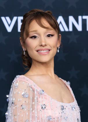 January 4, 2026, Los Angeles, California, USA: Ariana Grande on the red carpet of the 31st Critics Choice Awards on Sunday January 4, 2026 at the Barker Hanger in Santa Monica, California. JAVIER ROJAS PI Los Angeles USA - ZUMAp124 20260104_zaa_p124_017 Copyright: xJavierxRojasx