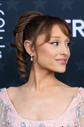 January 4, 2026, Los Angeles, California, USA: Ariana Grande on the red carpet of the 31st Critics Choice Awards on Sunday January 4, 2026 at the Barker Hanger in Santa Monica, California. JAVIER ROJAS PI Los Angeles USA - ZUMAp124 20260104_zaa_p124_019 Copyright: xJavierxRojasx