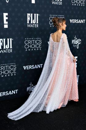 January 4, 2026, Los Angeles, California, USA: Ariana Grande on the red carpet of the 31st Critics Choice Awards on Sunday January 4, 2026 at the Barker Hanger in Santa Monica, California. JAVIER ROJAS PI Los Angeles USA - ZUMAp124 20260104_zaa_p124_025 Copyright: xJavierxRojasx
