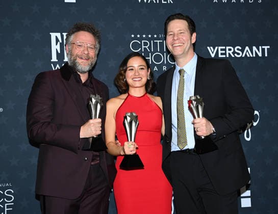 31st Annual Critics Choice Awards - Pressroom Seth Rogen, Chase Sui Wonders and Ike Barinholtz in the press room at the 31st Annual Critics Choice Awards held at Barker Hanger on January 4, 2026 in Santa Monica, Ca. Santa Monica Barker Hanger California USA Copyright: xTammiexArroyox xAFF-USA.comx